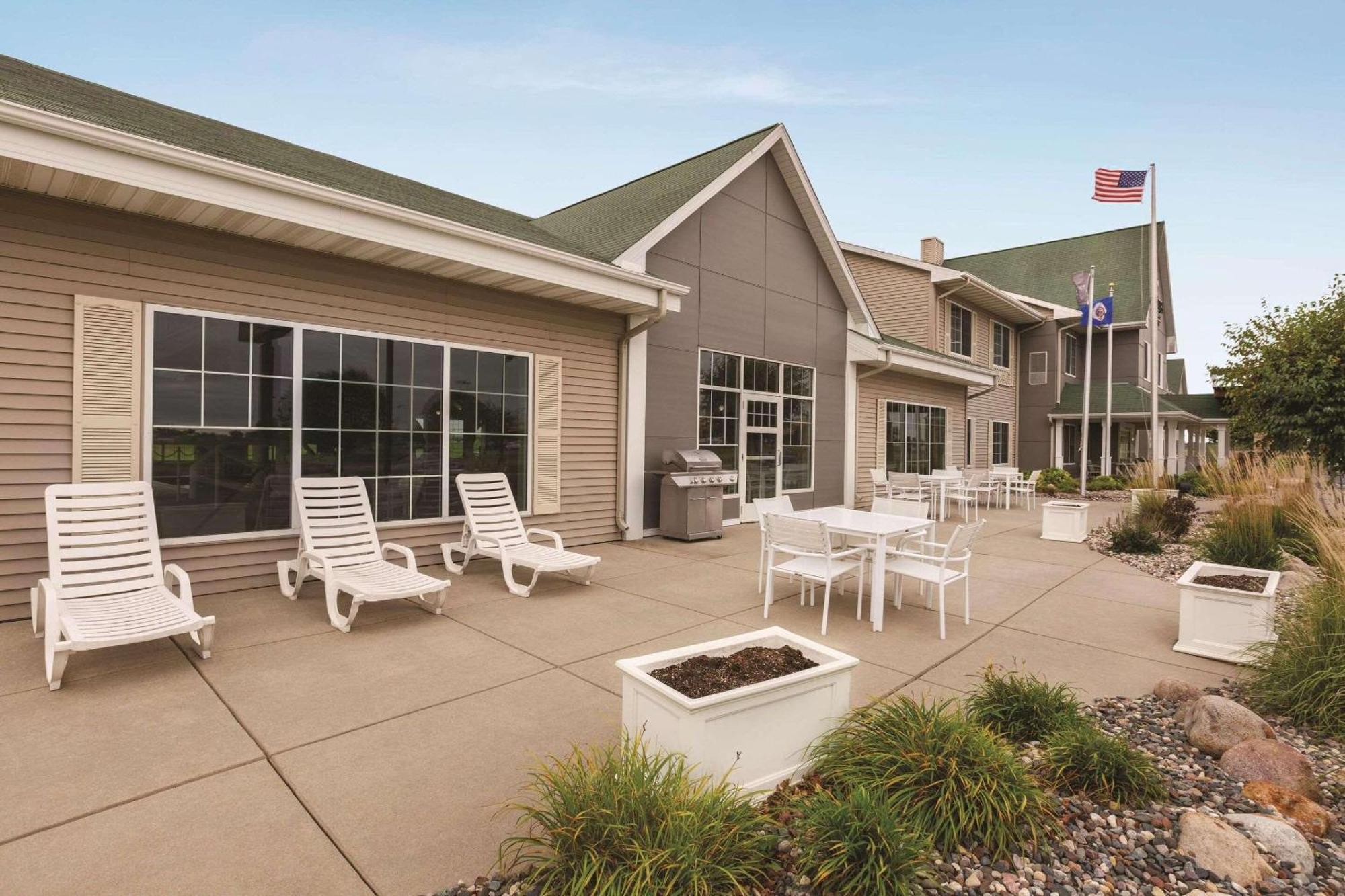 Country Inn & Suites By Radisson, Willmar, Mn Εξωτερικό φωτογραφία