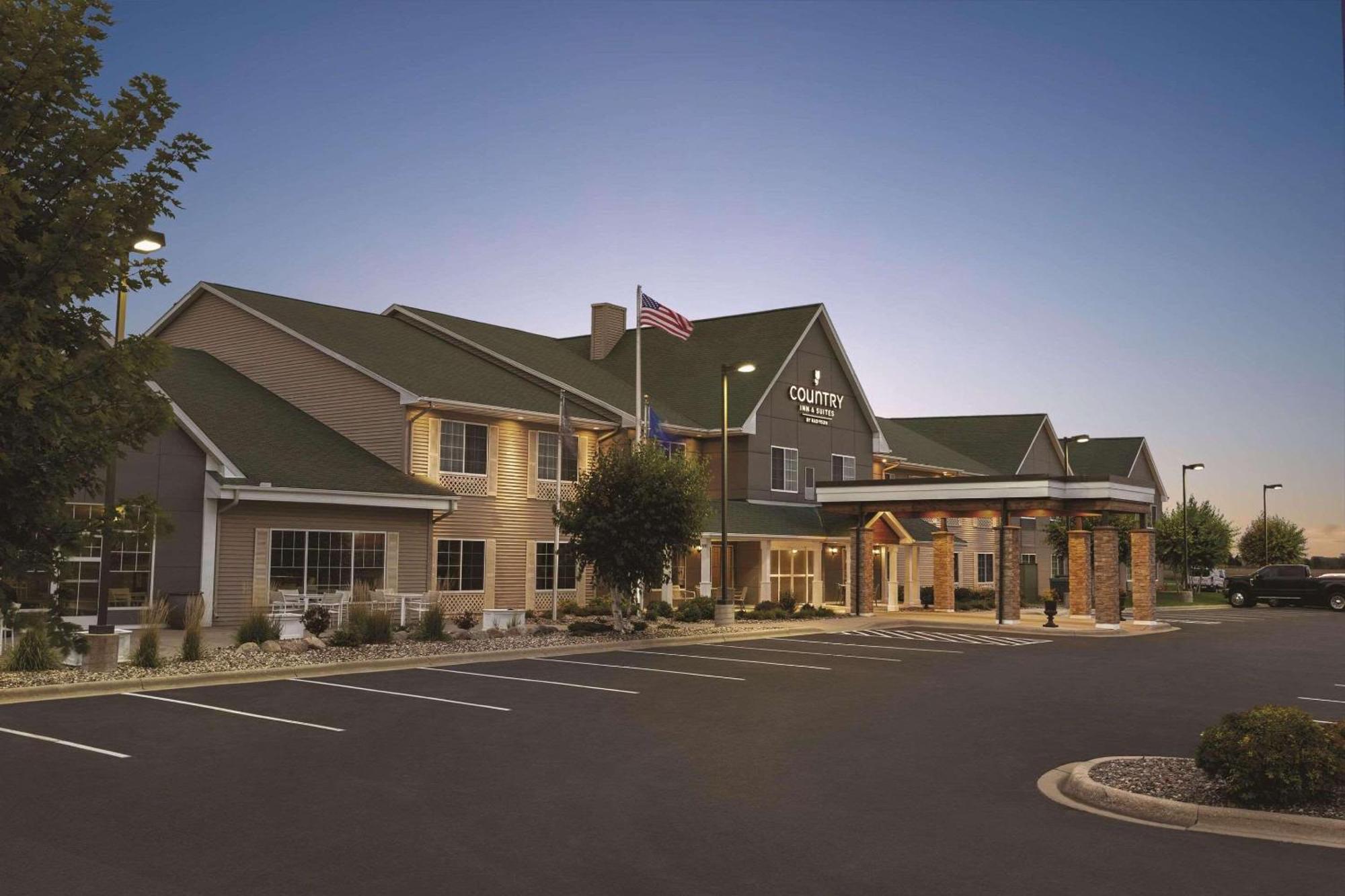 Country Inn & Suites By Radisson, Willmar, Mn Εξωτερικό φωτογραφία
